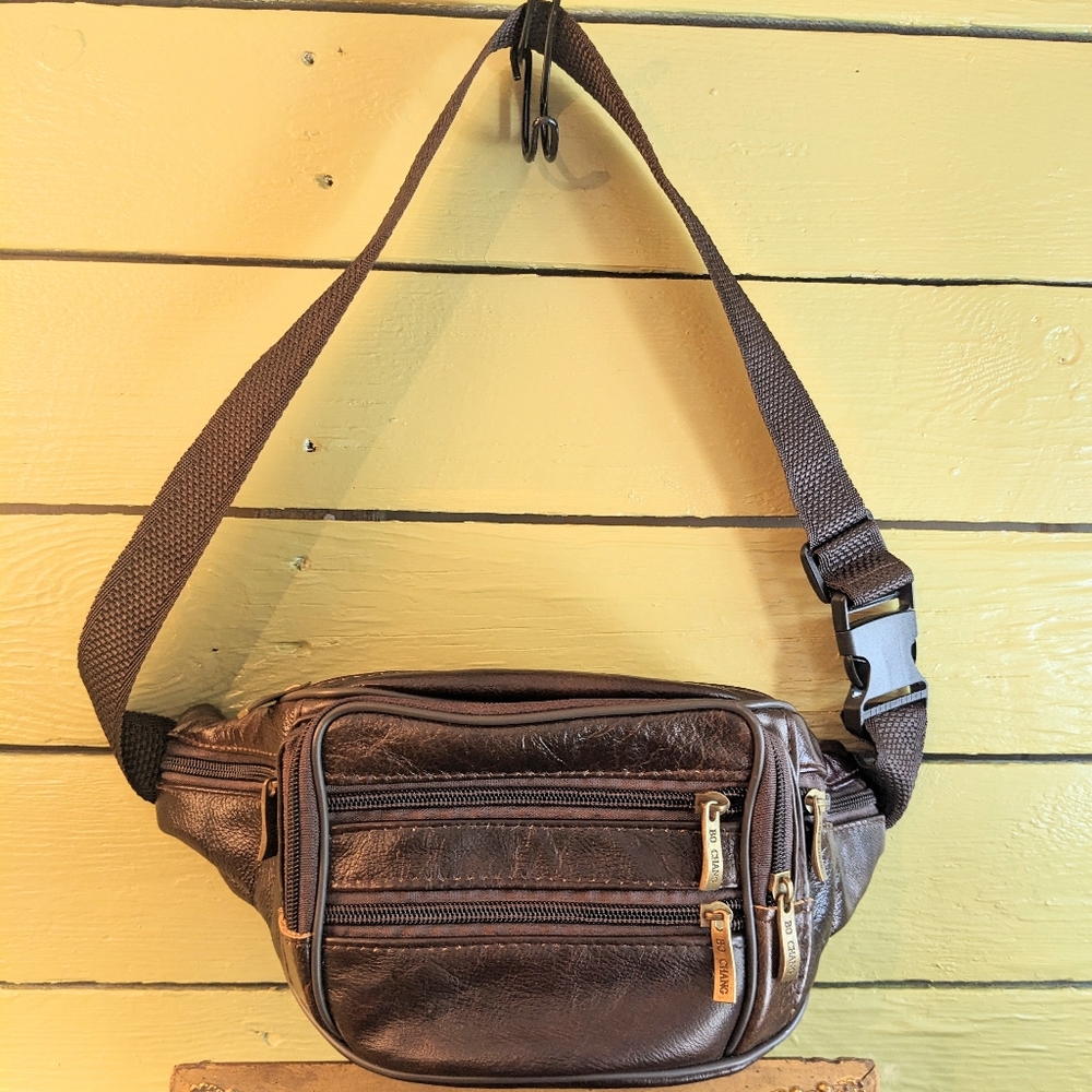 Chic Brown Crossbody Bag with Gold Accents - Picture 2 of 6